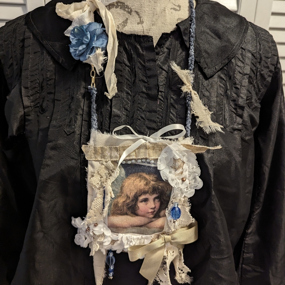 Shabby Chic Necklace/Jabot Pouch